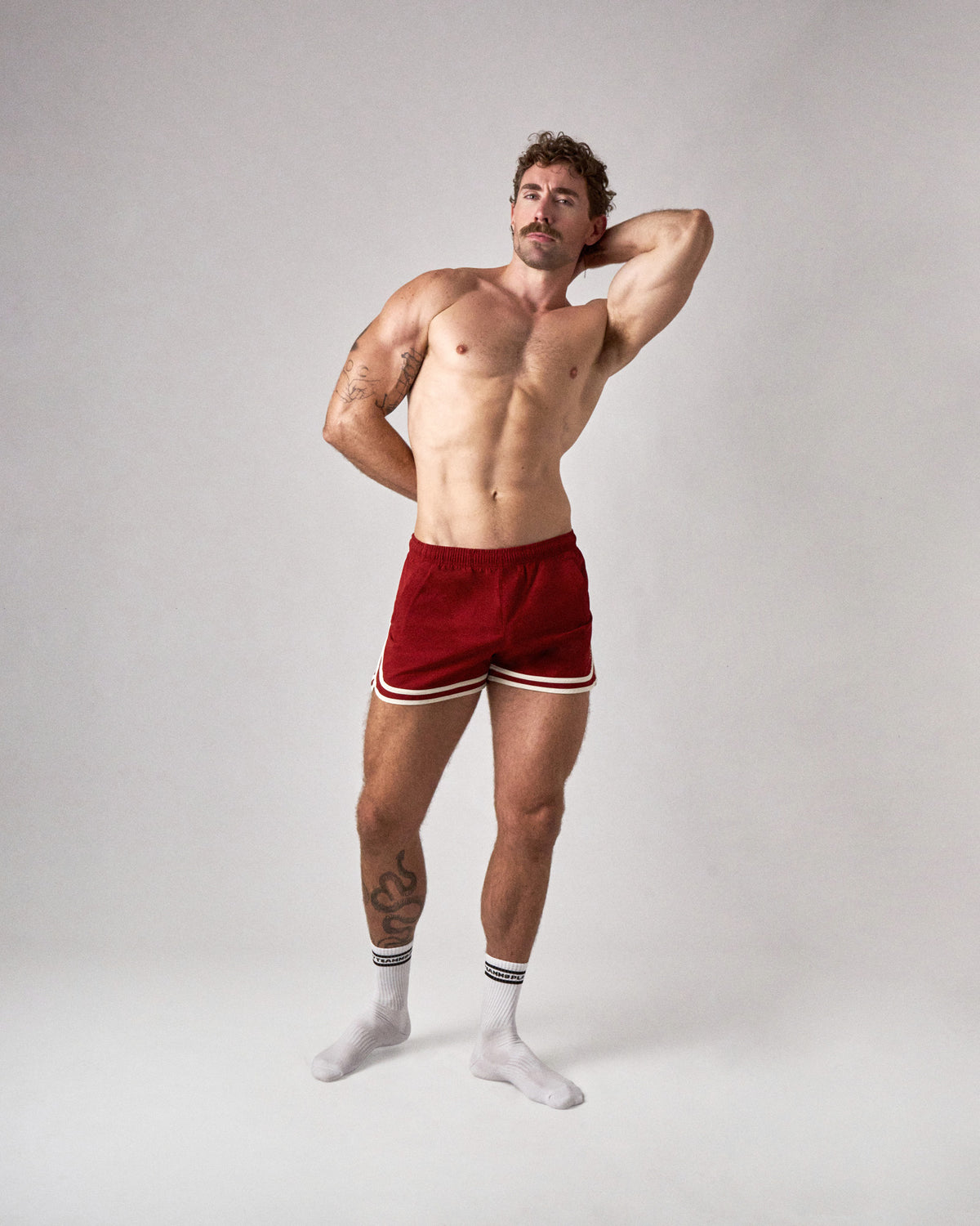 Legacy 2.5" Scallop Short - Maroon