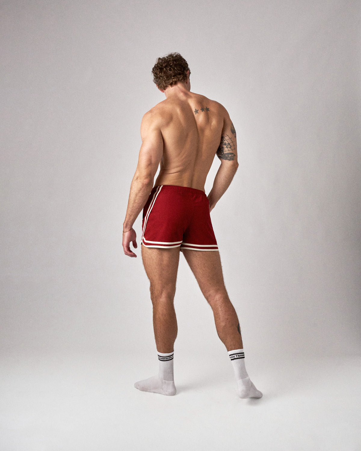 Legacy 2.5" Scallop Short - Maroon